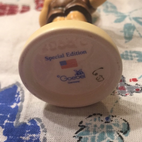 M J Hummels  Goebel Special Edition 7 from 1997-99 - Picture 10 of 12